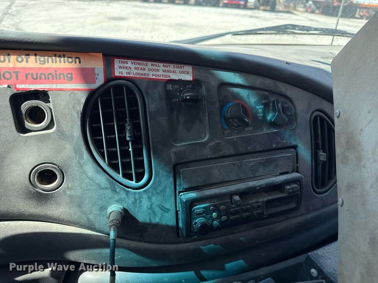 image for item DU3413 2005 Collins shuttle bus