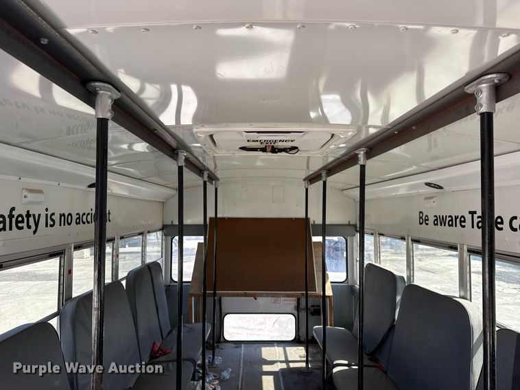 image for item DU3413 2005 Collins shuttle bus