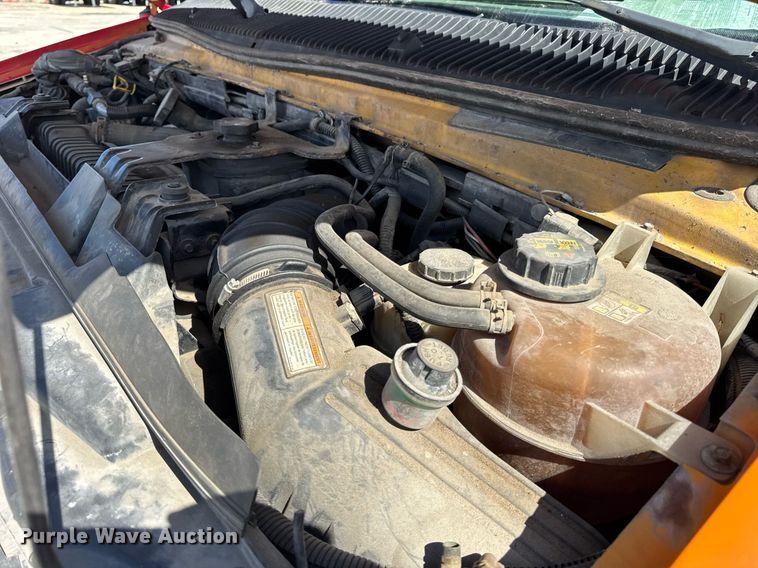 image for item DU3413 2005 Collins shuttle bus