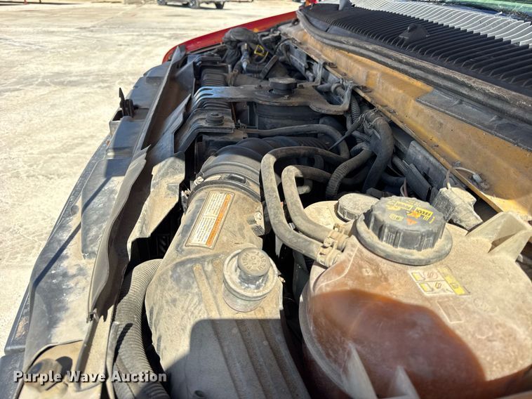 image for item DU3413 2005 Collins shuttle bus