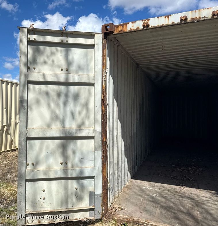 image for item DU3426 2004 Xiamen Pacific shipping container