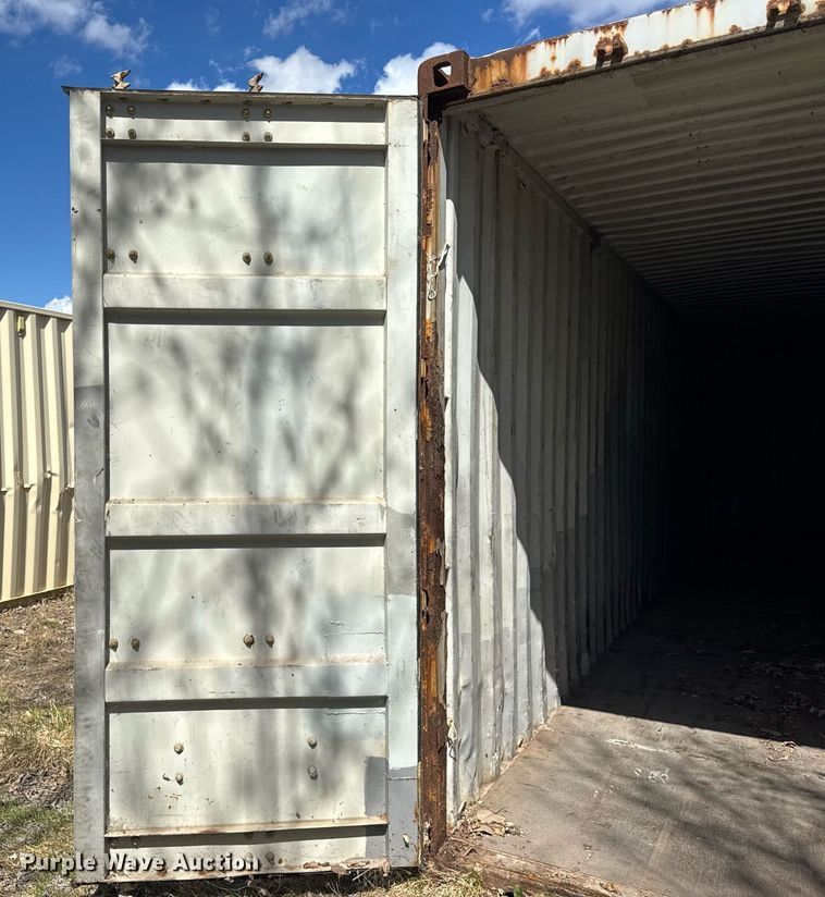 image for item DU3426 2004 Xiamen Pacific shipping container