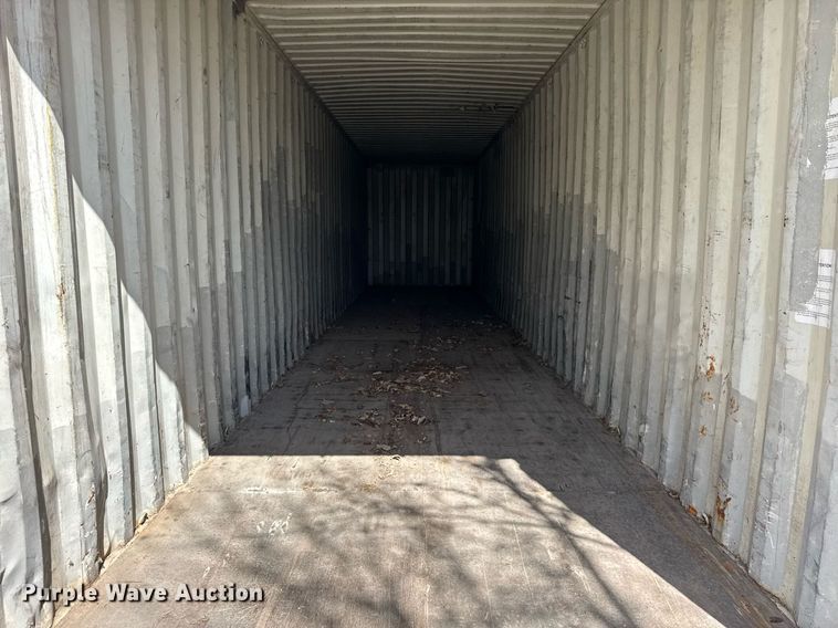 image for item DU3426 2004 Xiamen Pacific shipping container