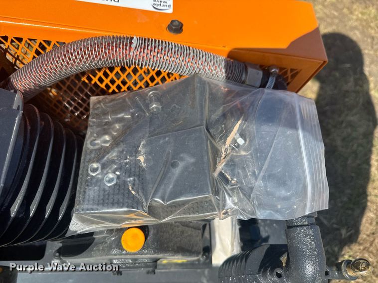 image for item DU9713 LandHonor LHR-GAC40Y air compressor