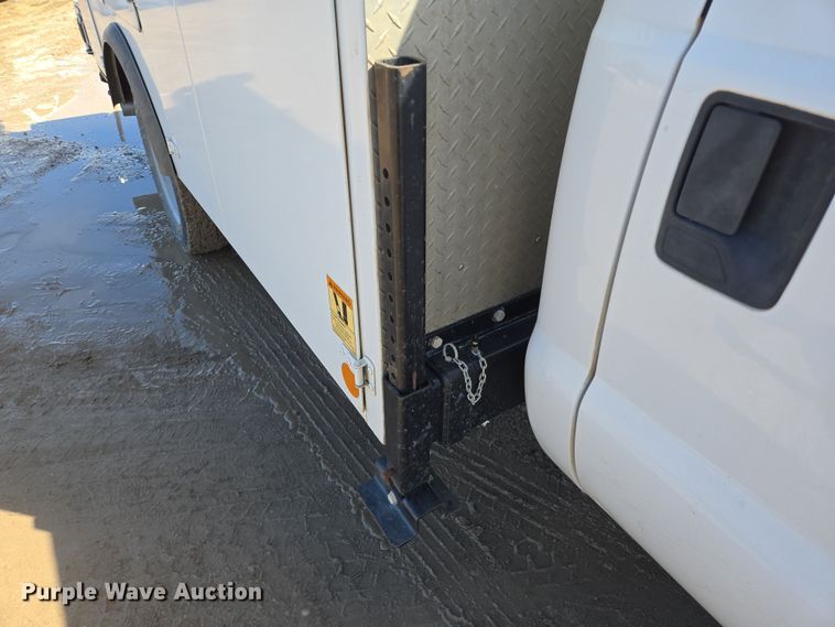 image for item DV1284 2015 Ford F550 Super Duty XL utility / service truck