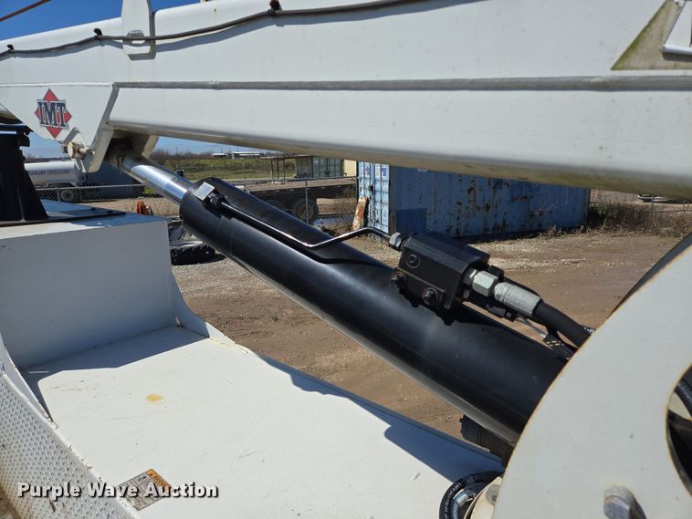 image for item DV1284 2015 Ford F550 Super Duty XL utility / service truck