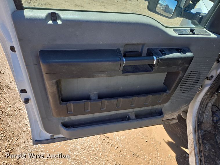 image for item DV1284 2015 Ford F550 Super Duty XL utility / service truck