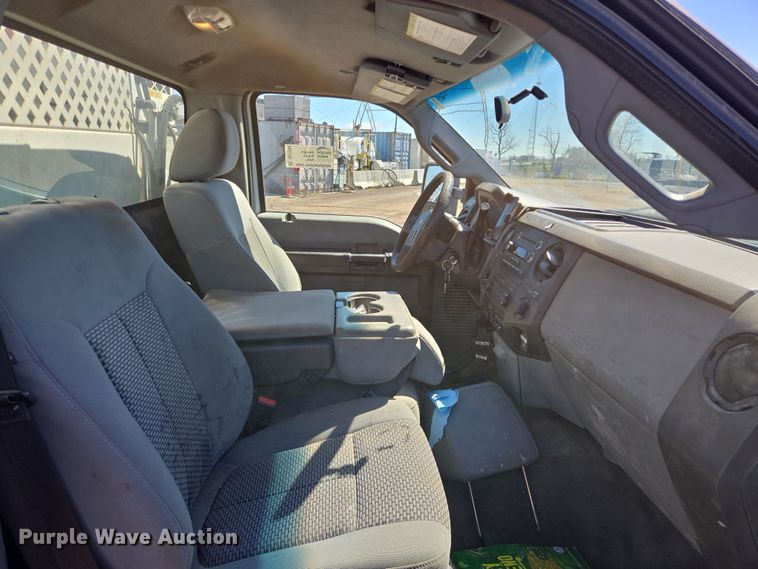 image for item DV1284 2015 Ford F550 Super Duty XL utility / service truck