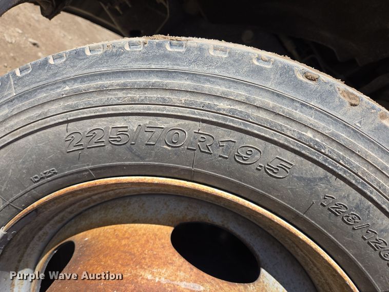 image for item DV1284 2015 Ford F550 Super Duty XL utility / service truck