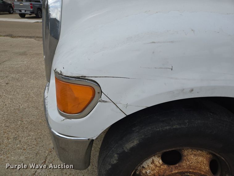 image for item DV1364 2008 Ford F650 Super Duty truck cab and chassis