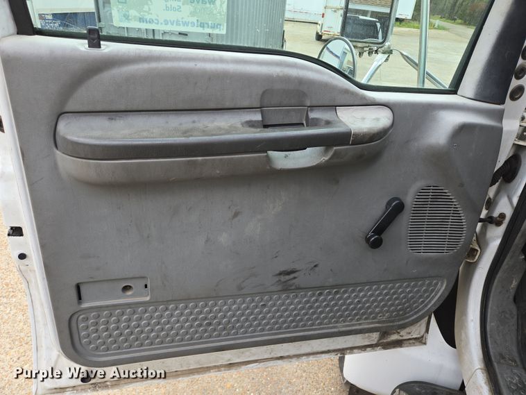 image for item DV1364 2008 Ford F650 Super Duty truck cab and chassis