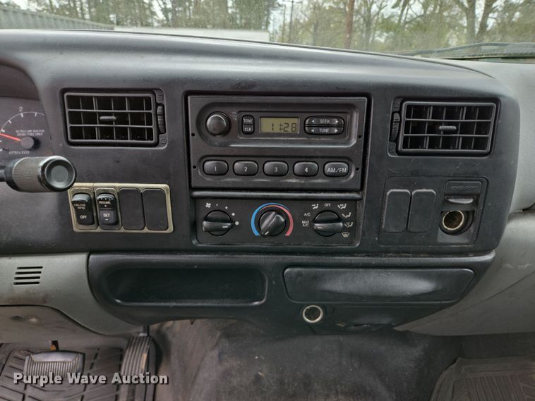 image for item DV1364 2008 Ford F650 Super Duty truck cab and chassis