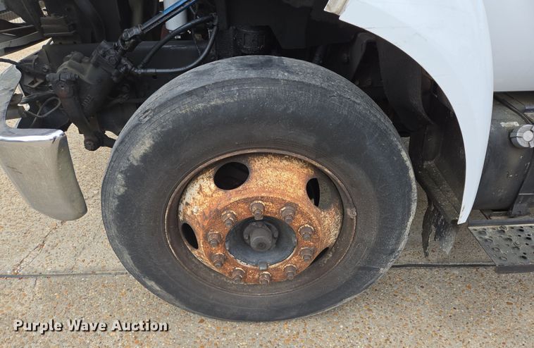 image for item DV1364 2008 Ford F650 Super Duty truck cab and chassis