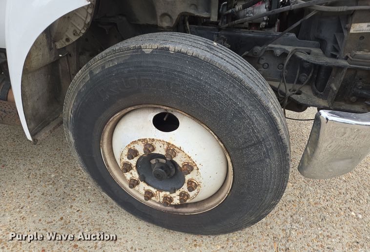 image for item DV1364 2008 Ford F650 Super Duty truck cab and chassis