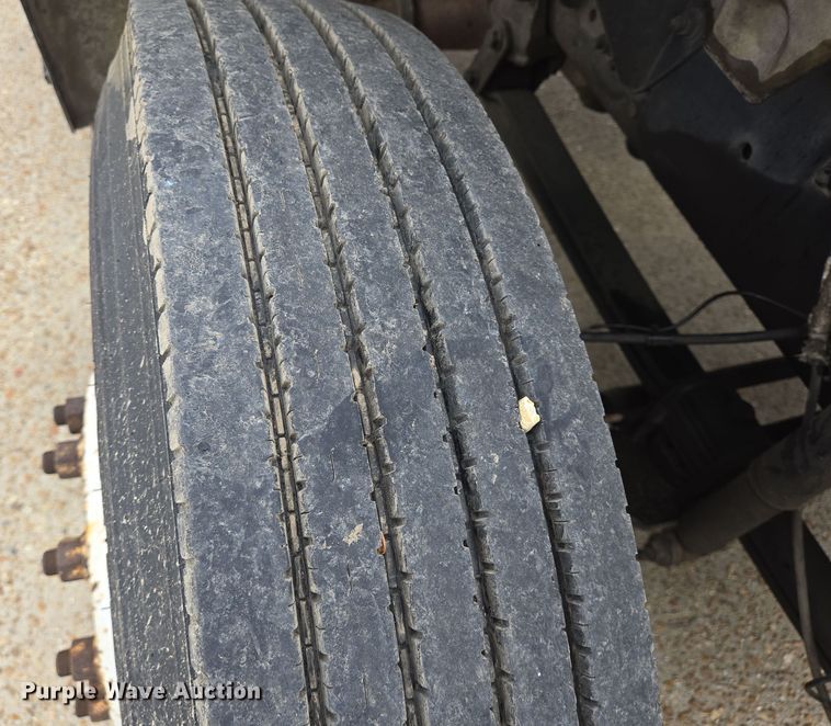 image for item DV1364 2008 Ford F650 Super Duty truck cab and chassis