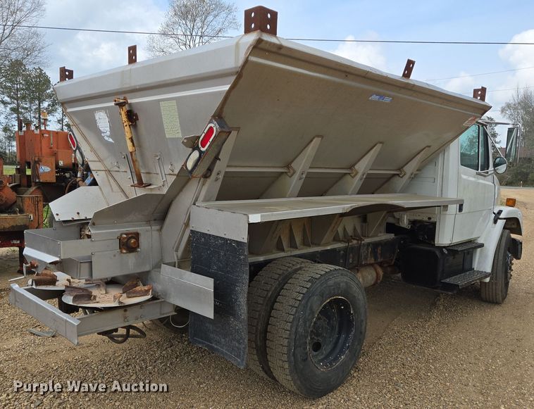 image for item DV1365 1999 Freightliner FL70 spreader truck