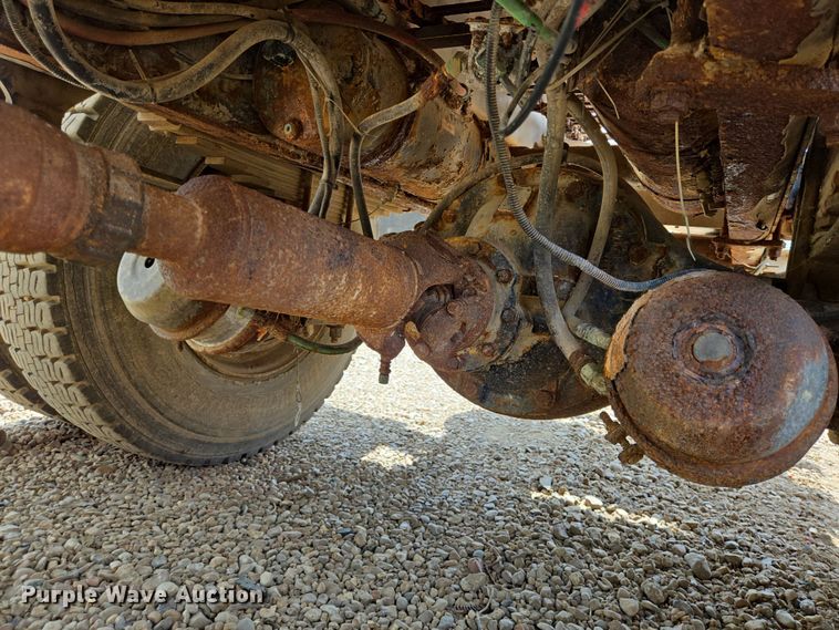 image for item DV1365 1999 Freightliner FL70 spreader truck