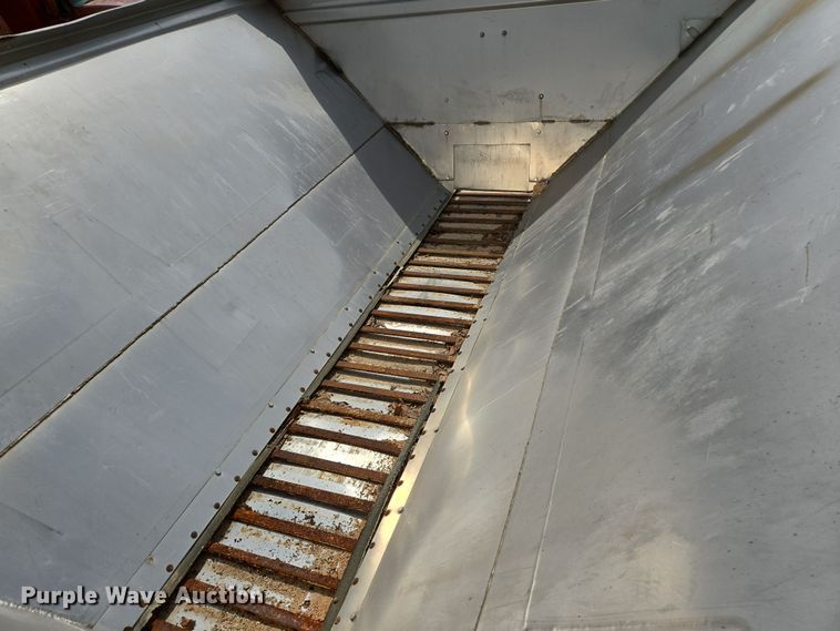 image for item DV1365 1999 Freightliner FL70 spreader truck