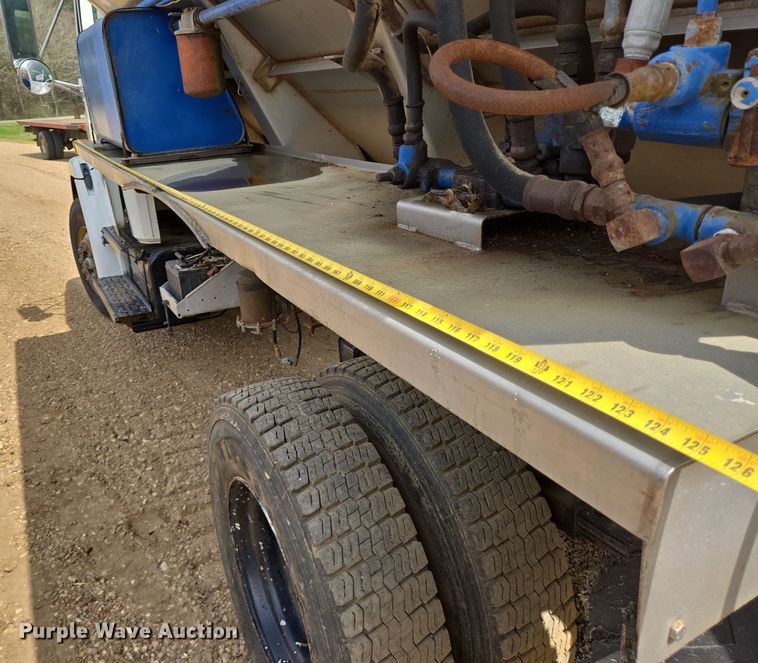 image for item DV1365 1999 Freightliner FL70 spreader truck