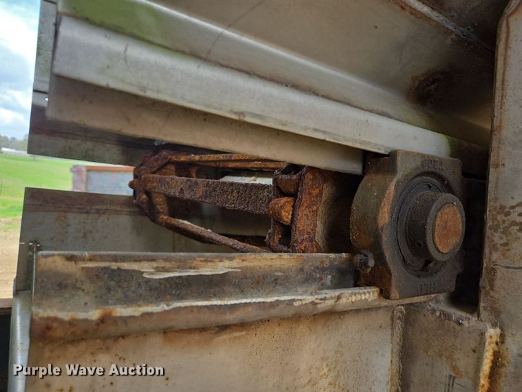 image for item DV1365 1999 Freightliner FL70 spreader truck