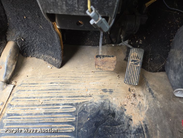 image for item DV1365 1999 Freightliner FL70 spreader truck