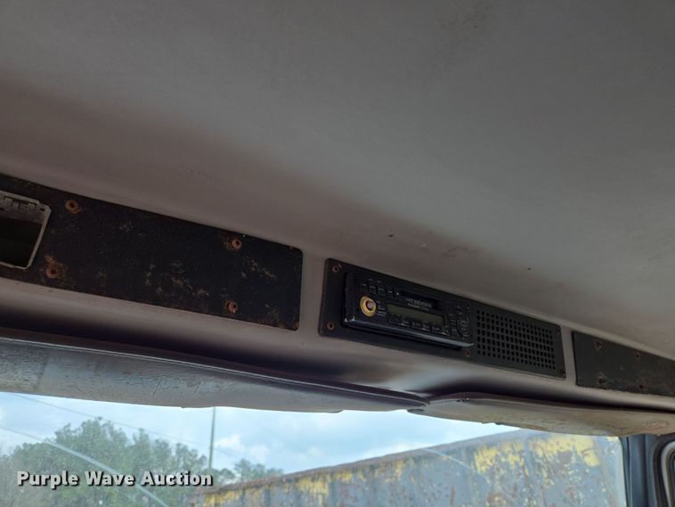 image for item DV1365 1999 Freightliner FL70 spreader truck