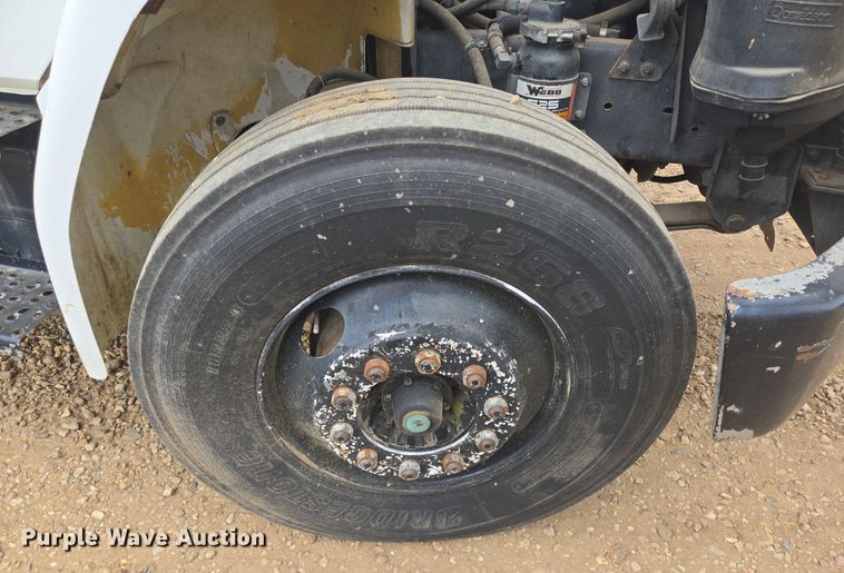 image for item DV1365 1999 Freightliner FL70 spreader truck