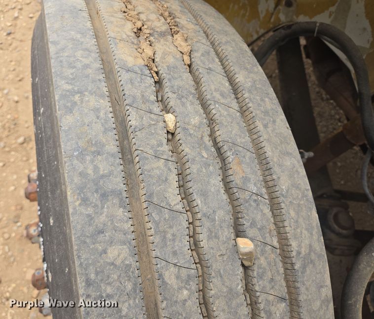 image for item DV1365 1999 Freightliner FL70 spreader truck