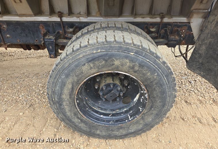 image for item DV1365 1999 Freightliner FL70 spreader truck