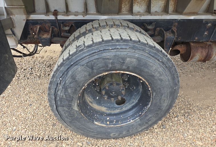 image for item DV1365 1999 Freightliner FL70 spreader truck