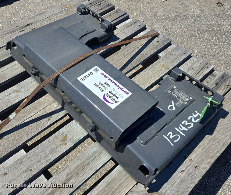 image for item DV1376 Bobcat adapter interface 