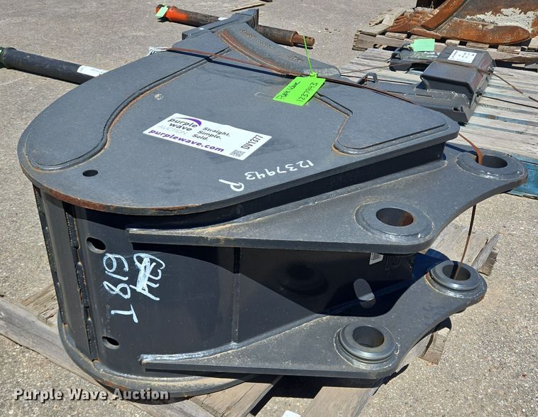 image for item DV1377 Bobcat excavator bucket