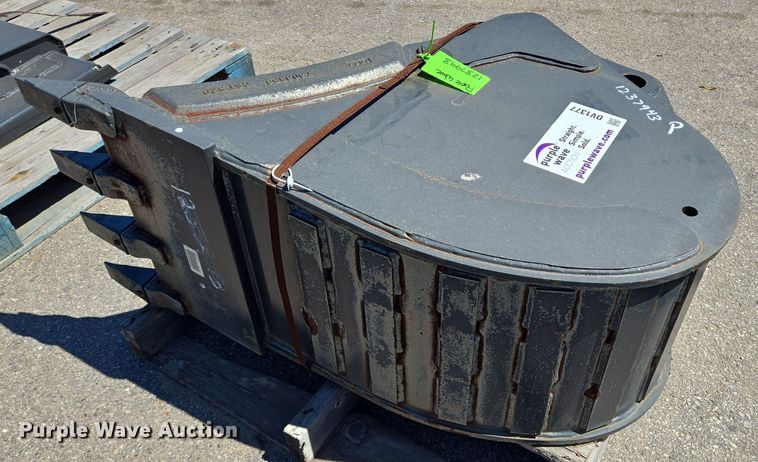 image for item DV1377 Bobcat excavator bucket