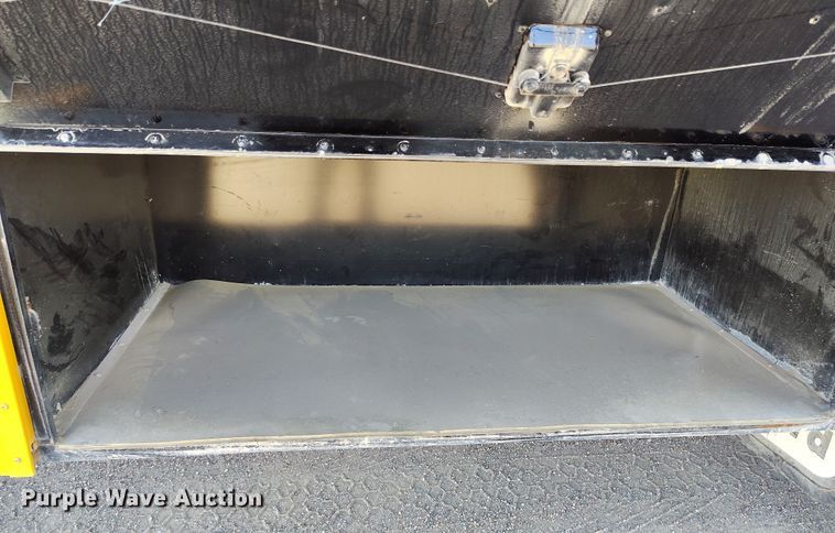 image for item DV6728 1998 Bluebird school bus