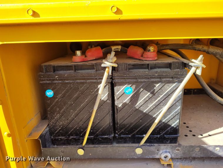 image for item DV6728 1998 Bluebird school bus