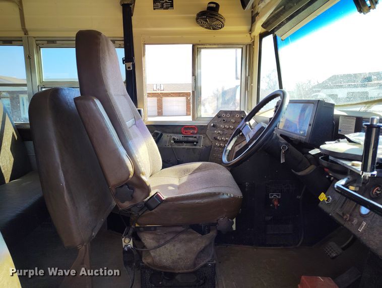 image for item DV6728 1998 Bluebird school bus