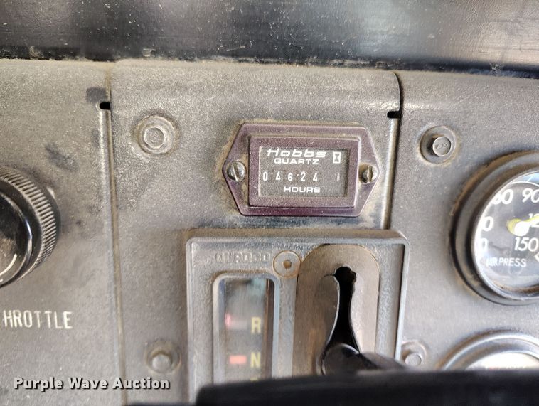 image for item DV6728 1998 Bluebird school bus