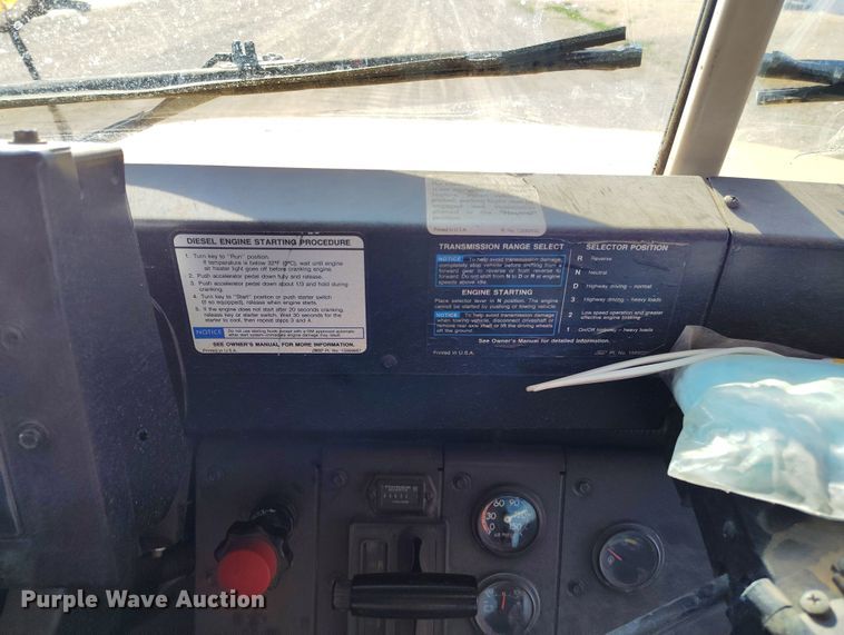 image for item DV6728 1998 Bluebird school bus