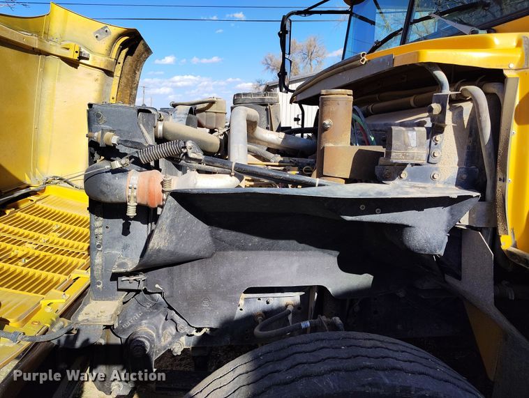 image for item DV6728 1998 Bluebird school bus