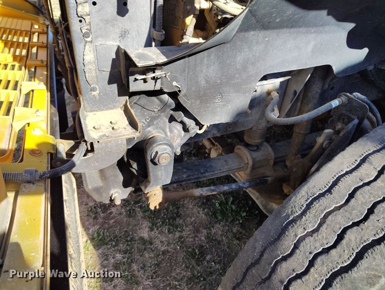 image for item DV6728 1998 Bluebird school bus