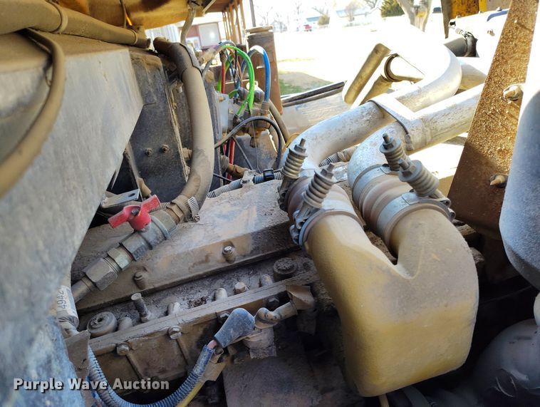 image for item DV6728 1998 Bluebird school bus