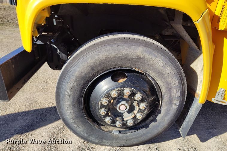 image for item DV6728 1998 Bluebird school bus