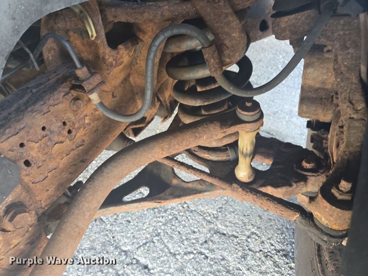 image for item DW1886 2004 Chevrolet Express school bus