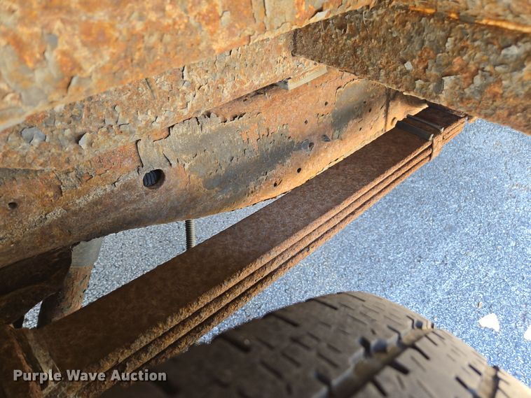 image for item DW1886 2004 Chevrolet Express school bus