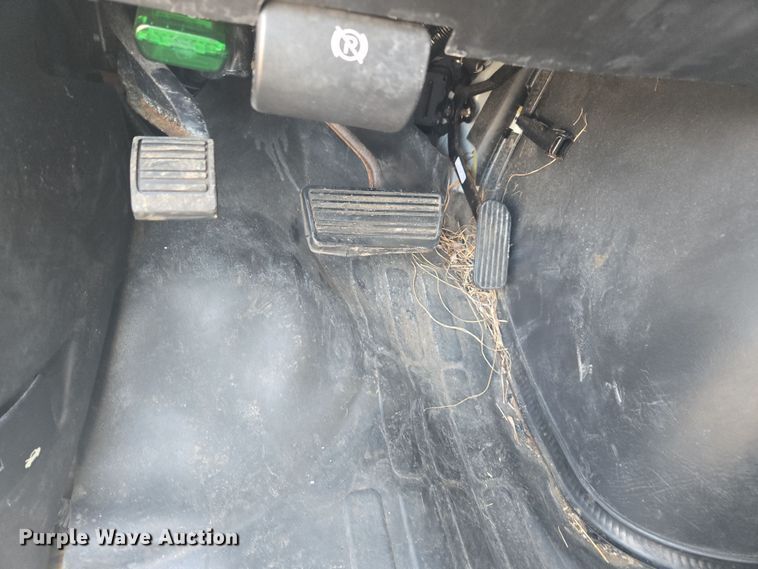 image for item DW1886 2004 Chevrolet Express school bus