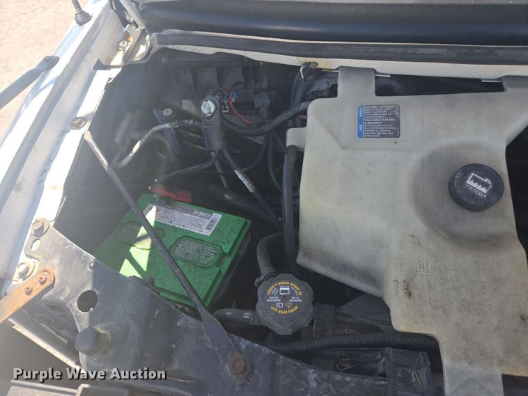 image for item DW1886 2004 Chevrolet Express school bus