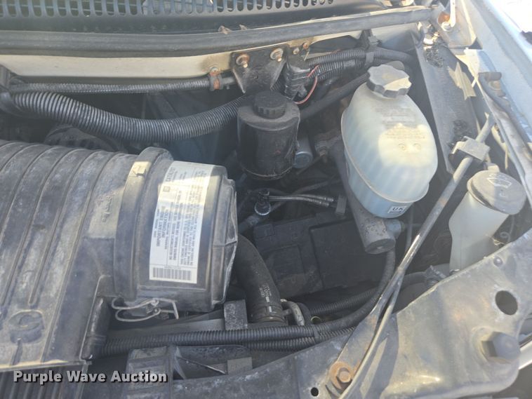 image for item DW1886 2004 Chevrolet Express school bus