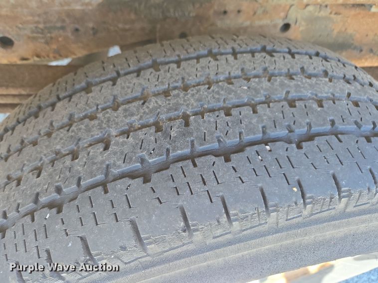 image for item DW1886 2004 Chevrolet Express school bus