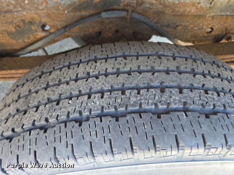 image for item DW1886 2004 Chevrolet Express school bus