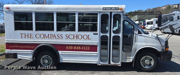 image for item DW1887 2007 Chevrolet 1500 school bus